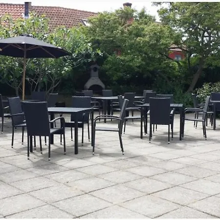 By The - Great Facilities And Consumption Included