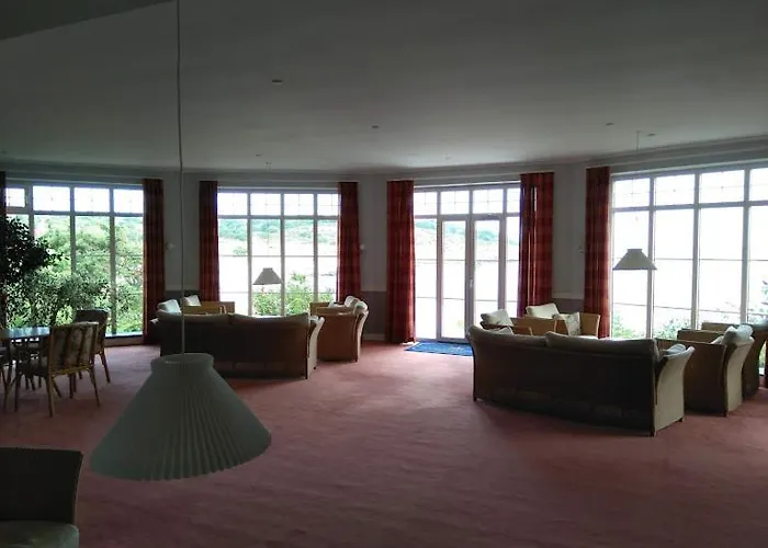 By The - Great Facilities And Consumption Included Apartment *