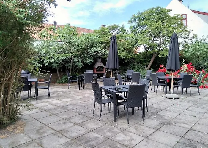 By The - Great Facilities And Consumption Included Apartment