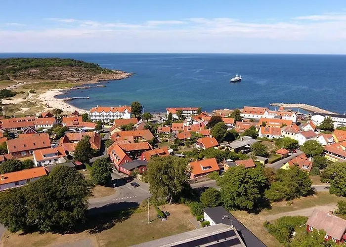 By The - Great Facilities And Consumption Included Apartment
