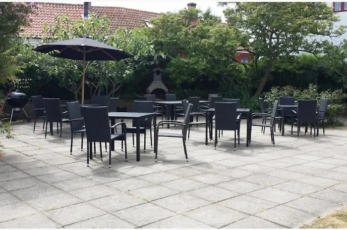 By The - Great Facilities And Consumption Included